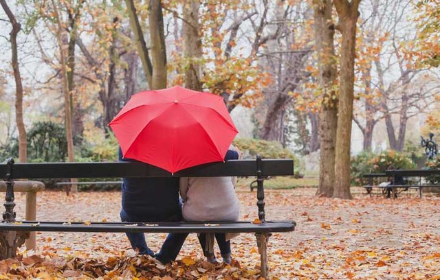 Sechs Dinge die Männer aus Liebe für eine Frau tun