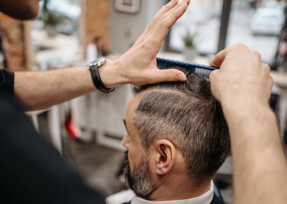Haare sind auch ein Spiegel von Schlaf, Stress und Nährstoffen.