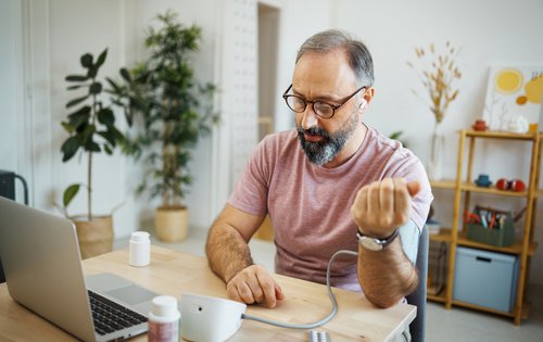 Blutdruck senken: Was wirklich wirkt