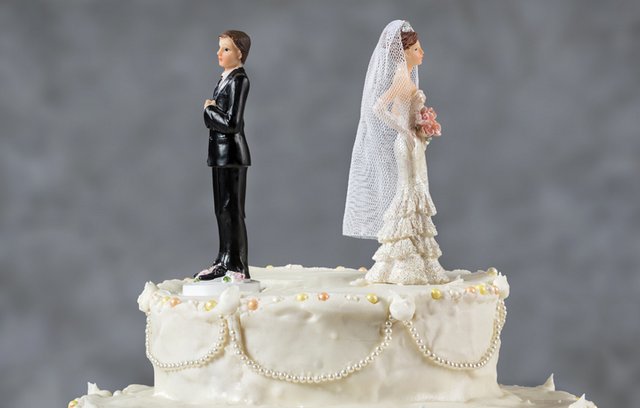 Scheidung feiern: Divorce-Party als neuer Neustart