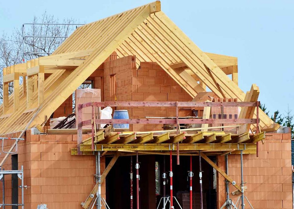 Lohnt sich der Kauf oder der Bau einer Liegenschaft für Senioren? Lohnt sich der Kauf oder der Bau einer Liegenschaft für Senioren?