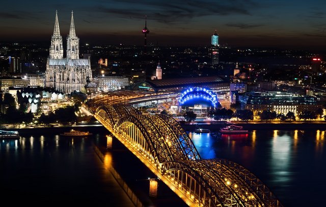 Köln bei Nacht