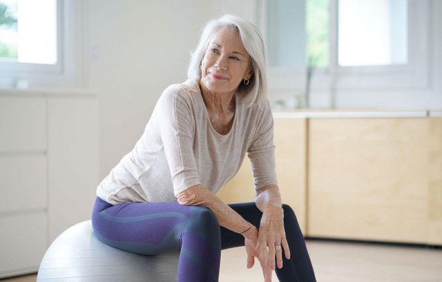 Viele Körperprozesse verlangsamen sich.