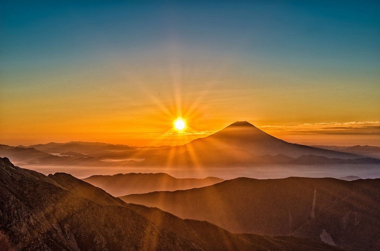Die Sehnsucht nach Japan, dem Land der aufgehenden Sonne. 