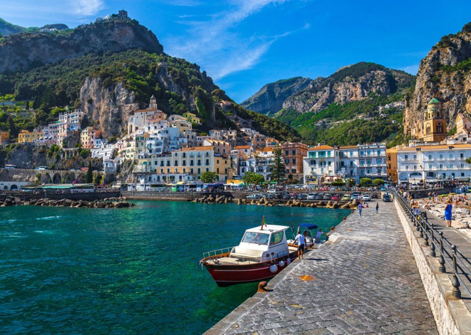 Die Amalfiküste in Italien ist ein faszinierendes Reiseziel.