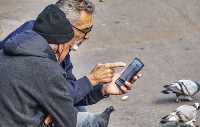 Moderne Smartphones bieten im Alltag zahlreiche Vorteile.