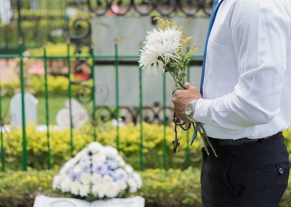Beerdigungskosten kosten durchschnittlich mehr als 8’000 Euro.