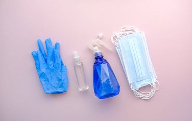 Eine Pflegebox kann die häusliche Pflege sinnvoll unterstützen.