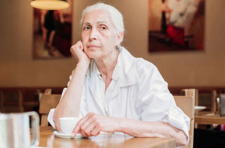 Allein essen heißt meist auch, seltener zu essen.