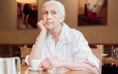 Allein essen heißt meist auch, seltener zu essen.