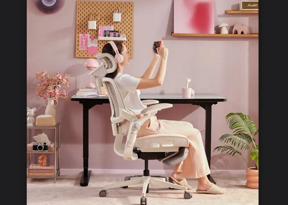 Arbeitnehmende verbringen viel Zeit im Sitzen. Arbeitnehmende verbringen viel Zeit im Sitzen.