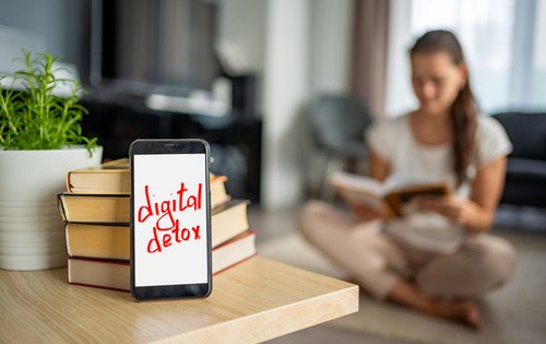 Digitale Reizpause: So holen Sie sich mentale Ruhe zurück