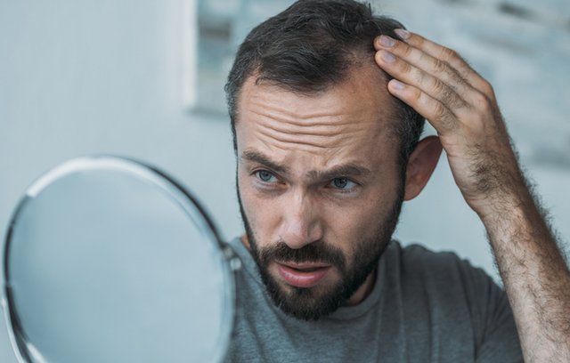 Haarausfall stoppen – mit diesen Tipps klappt’s wirklich