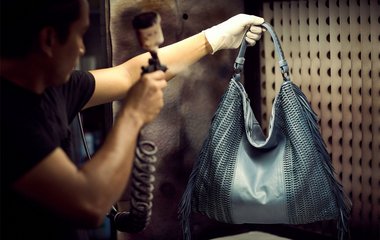 Hochwertige Ledertaschen bieten genügend Platz. 