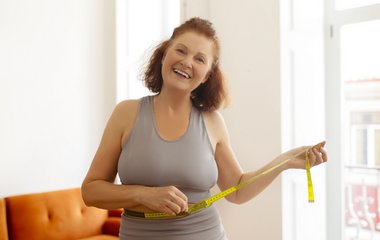 Bauchumfang senken: Was wirklich hinter hartnäckigem Fett steckt