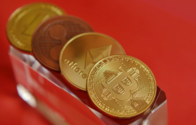 Eine Bitcoin-Börse ist eine Plattform, auf der ein Verkäufer einen Käufer für diese Kryptowährung findet. 