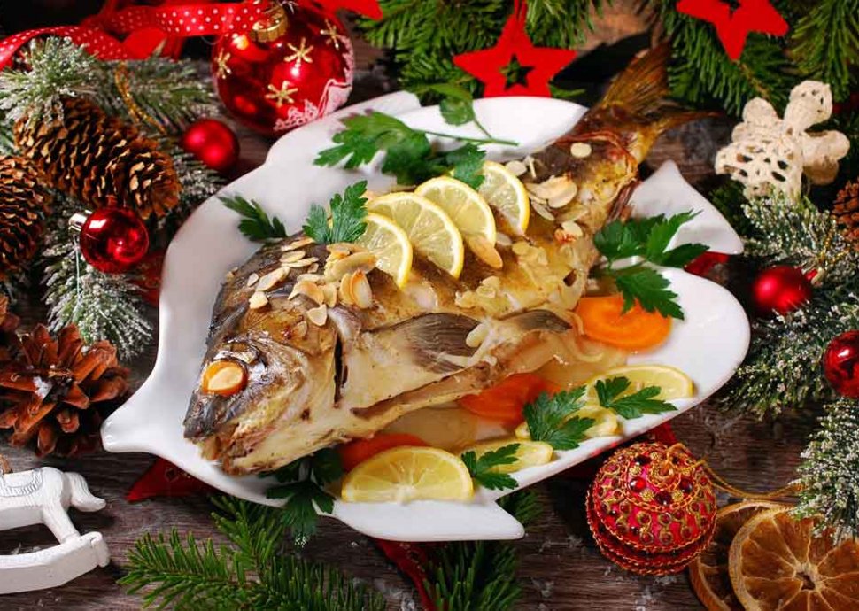 Karpfen ist als Weihnachtsgericht vor allem in Mittel- und Osteuropa beliebt. Karpfen ist als Weihnachtsgericht vor allem in Mittel- und Osteuropa beliebt.