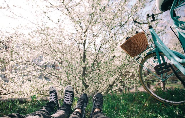 Warum boomt die Partnersuche im Frühling?