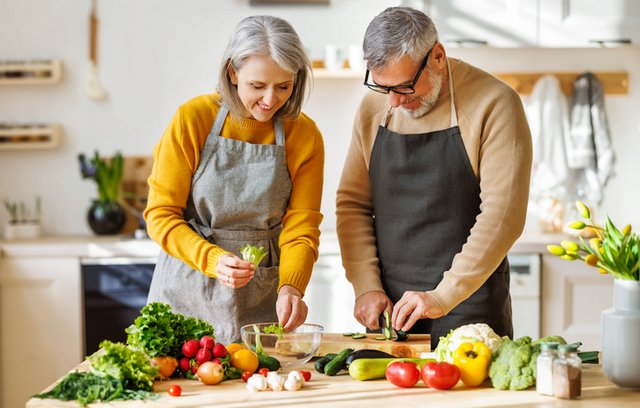 Gut essen, gut altern: Gesunde Ernährungstipps