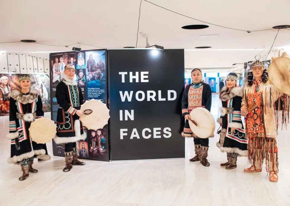 Fotoausstellung „Welt in Gesichtern“ eröffnet