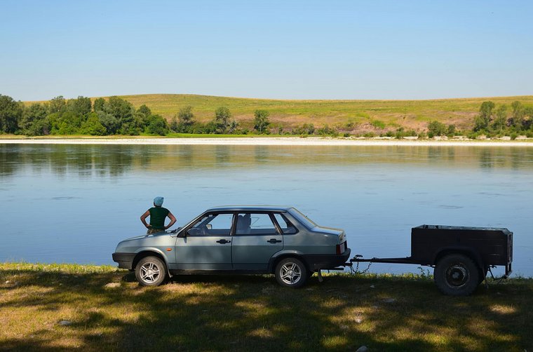  Ein Autoanhänger ist im Sommer eine große Hilfe. 