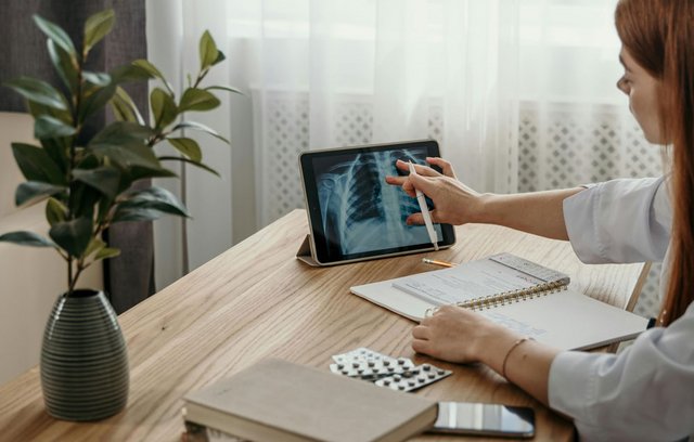 Digitalisierung im Gesundheitswesen wird gefördert.