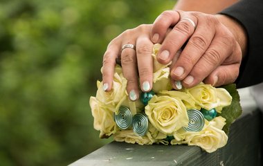 Der Verlust des Eheringes kann sehr schmerzhaft sein.